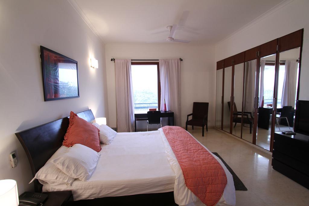 Luxury Suites And Hotels-Parkfront Gurgaon Zimmer foto